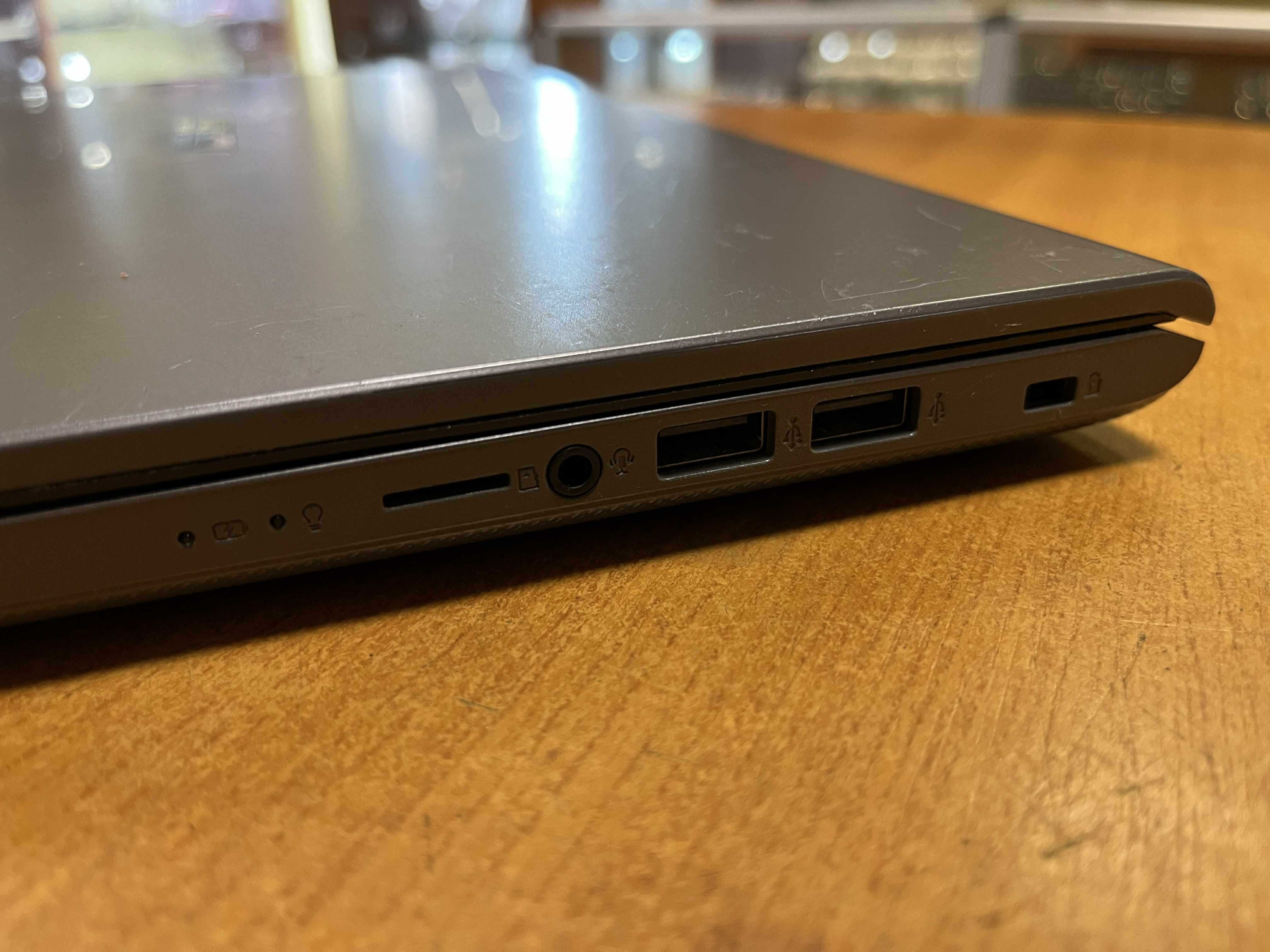 Laptop ASUS F509J i5-1035G1 / 8 GB RAM / 256 GB SSD / Windows 11