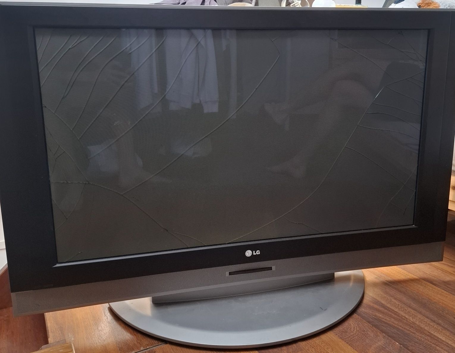 LG 42PC3RV – telewizor plazmowy 42" – uszkodzony, na części