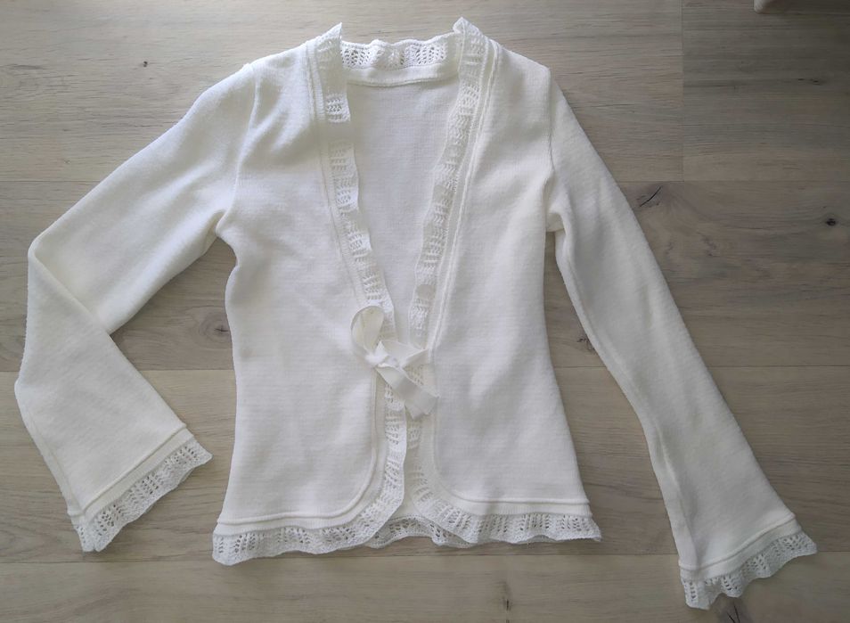 Śmietankowy wiązany sweterek S/M