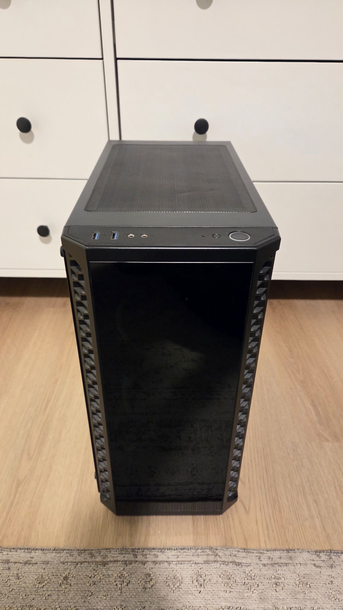 Komputer AMD 5 3600 AM4, Radeon RX 5600 XT, 48 GB RAM, RGB