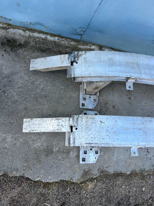 audi a8 4n підсилювач бампера передній наявність