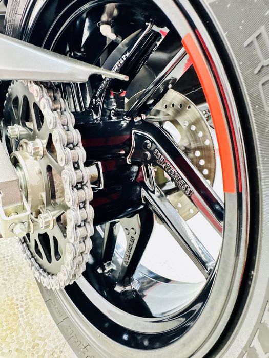 мотоцикл Ducati Monster 821 2020 р в оригіналі тільки з Японії