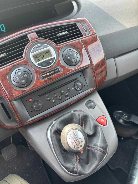 Renault Scenic 2.0 benzyna wersja cross