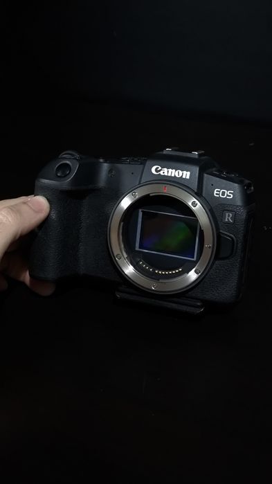 Canon RP + RF 50mm f1.8 STM (Bateria e Carregador Incluidos)