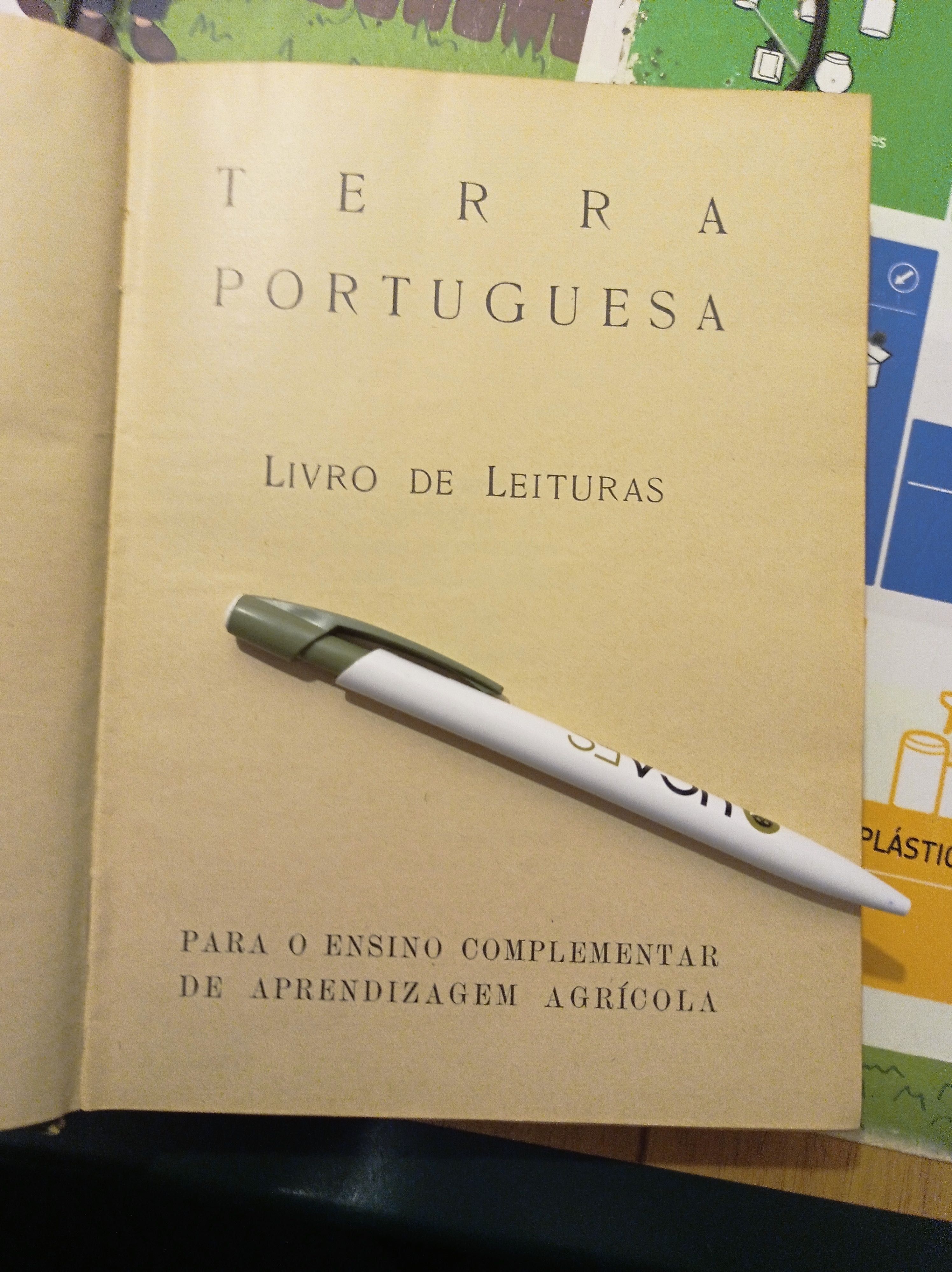 Livro Terra Portuguesa