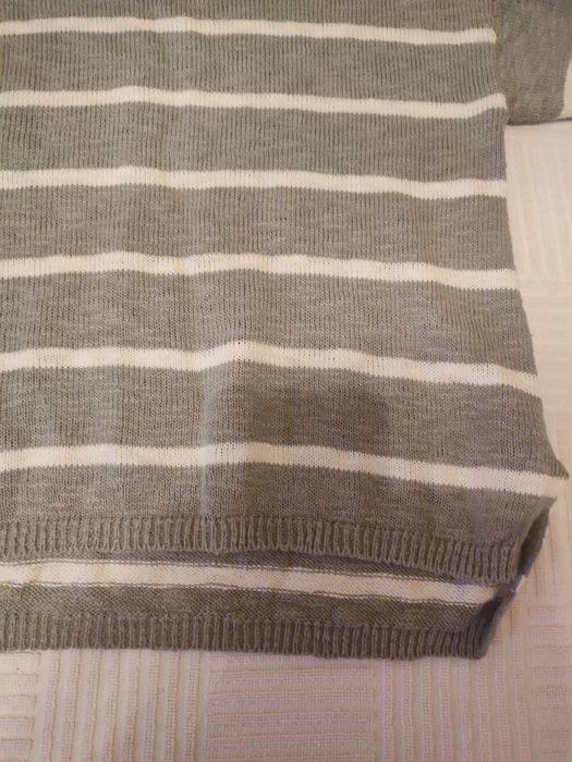 Свитер фирмы HM на девочку, 9-10 лет