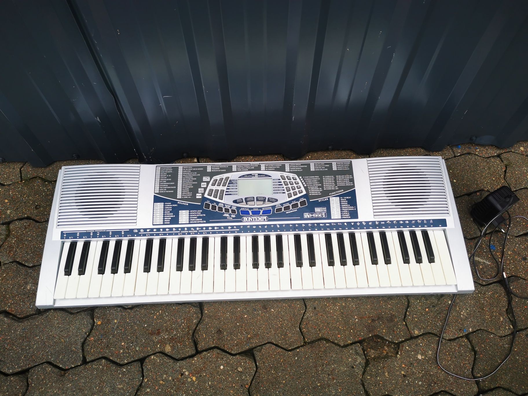 Organy keyboard BONTEMPI PM694 z Niemiec