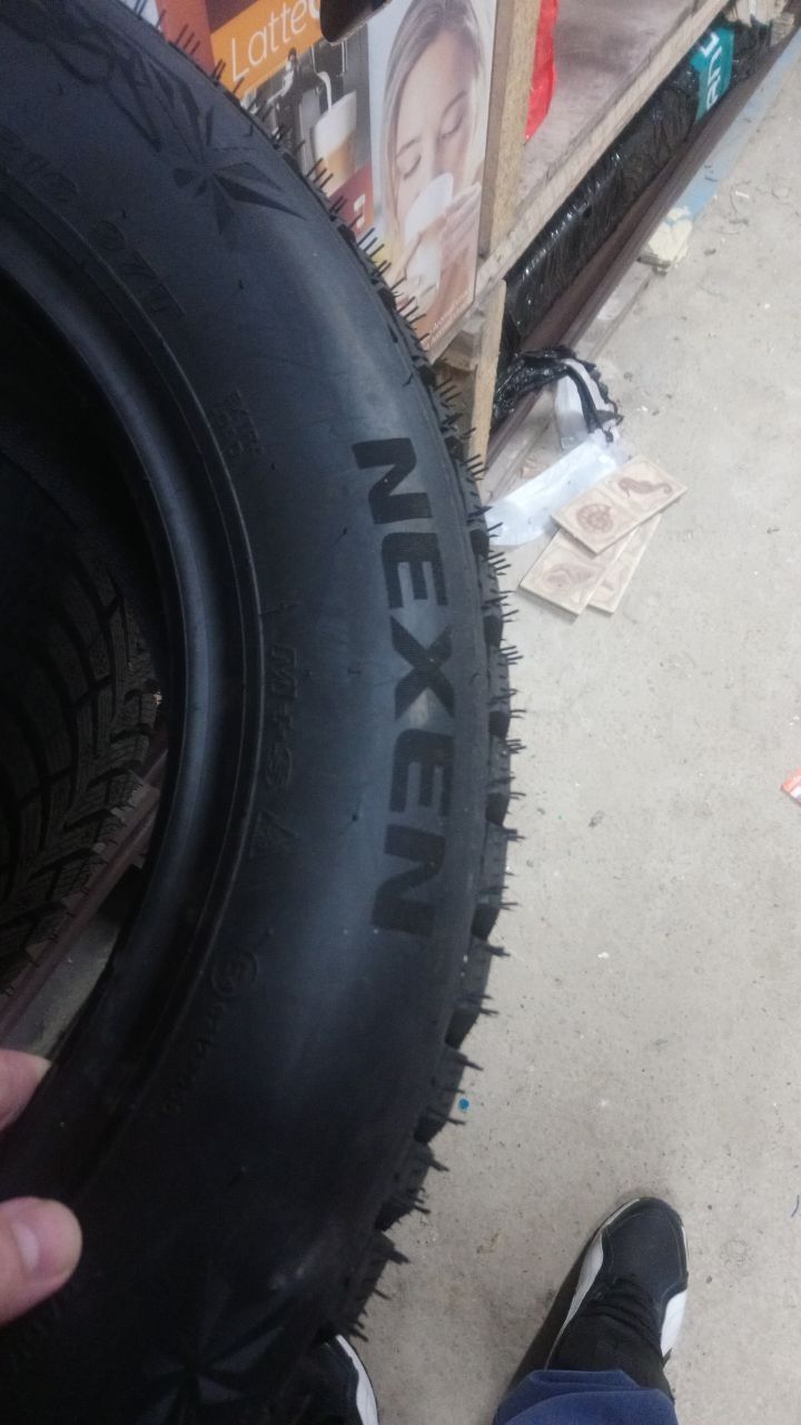 Шина Nexen WINGUARD Winspike 3 215/55 R16 XL 97T комплект