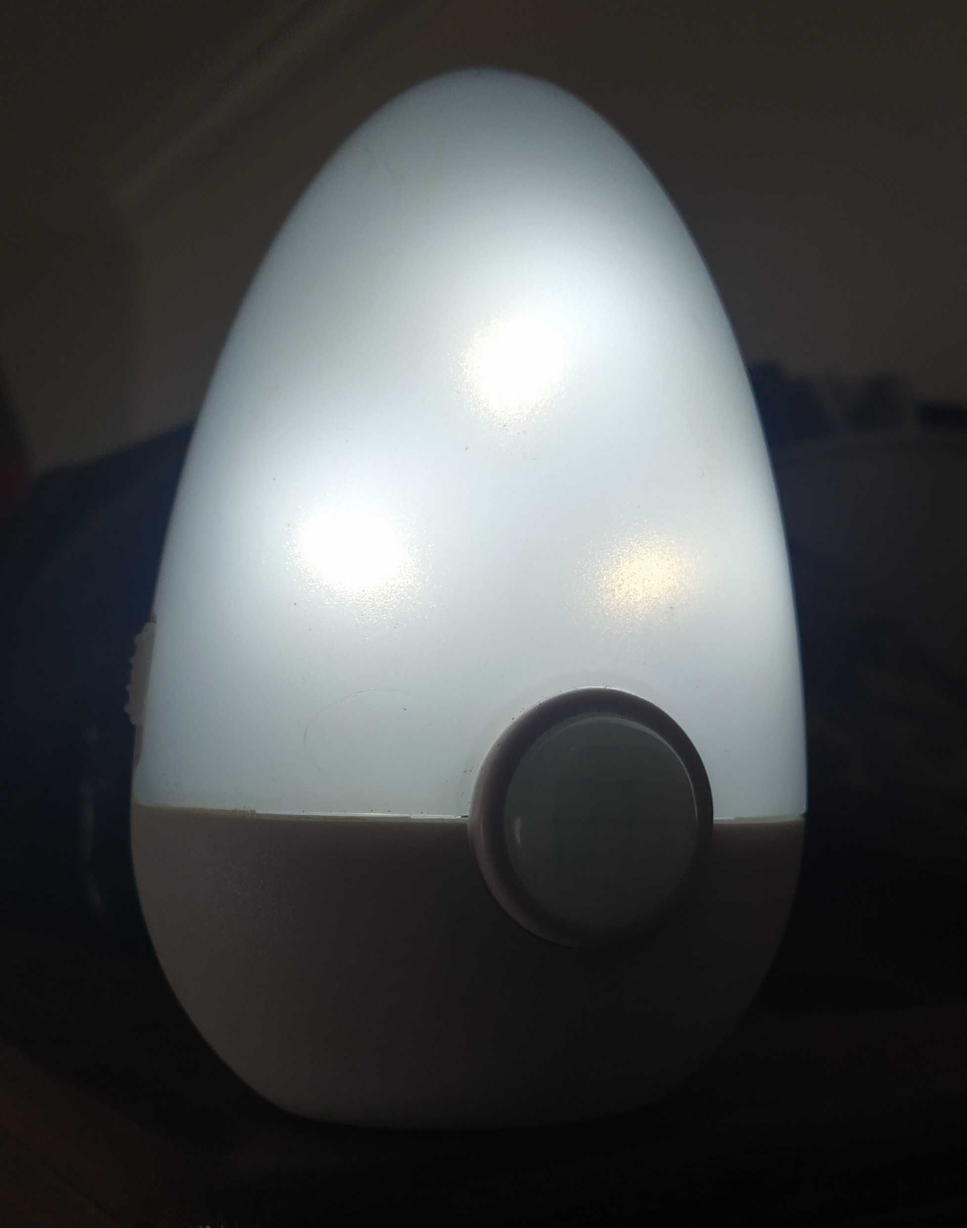 Foco - Luz de Presença Noturna com Sensor de movimento - Pilhas