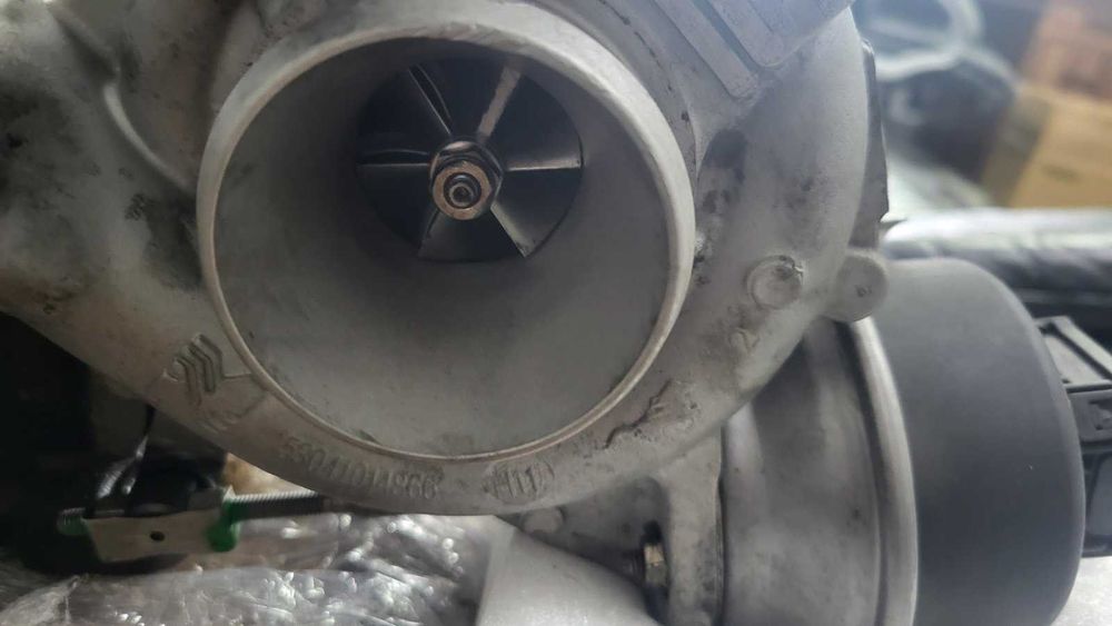 Турбіна Турбіна  ( Bi-Turbo) Volkswagen Crafter Крафтер 03L145715B