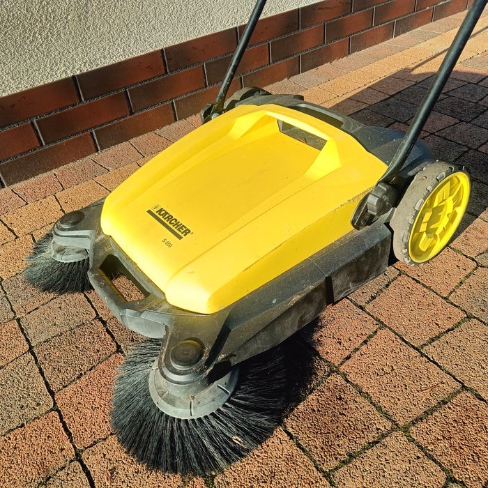 Zamiatarka Karcher model S650 z dwoma szczotkami