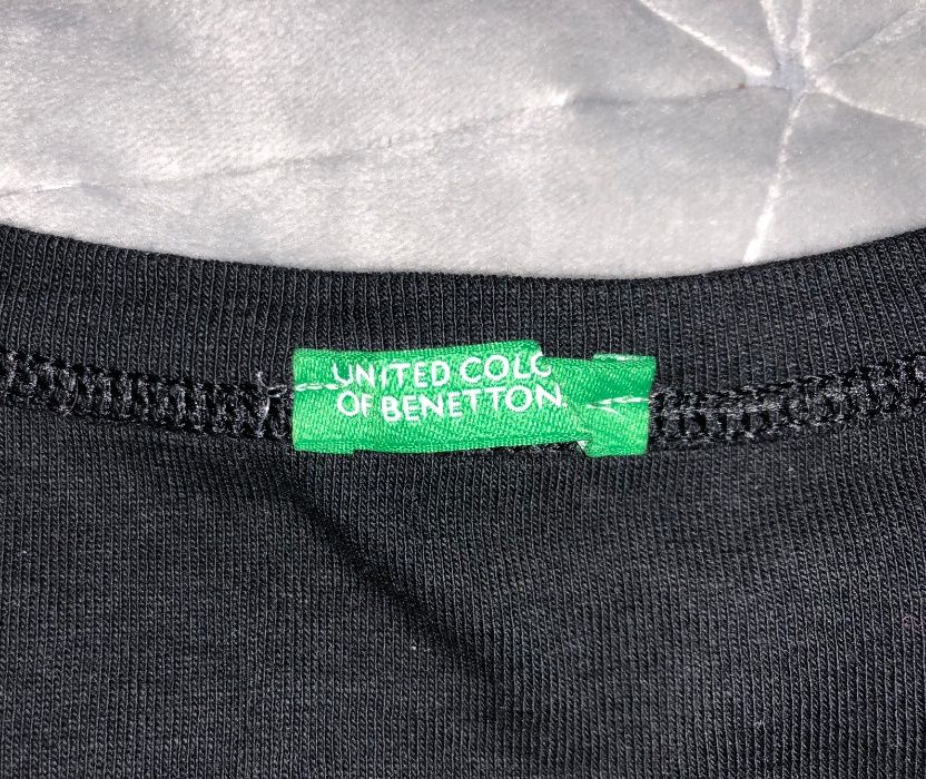 Sprzedam czarną bluzkę Benetton, roz. S / 36
