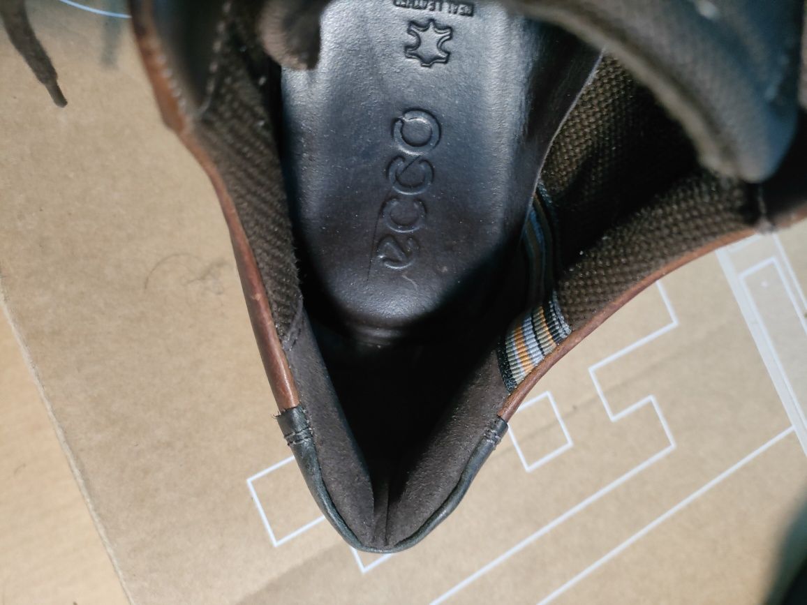 Кожаные кроссовки ECCO / Фірмові кеди від ЄКО