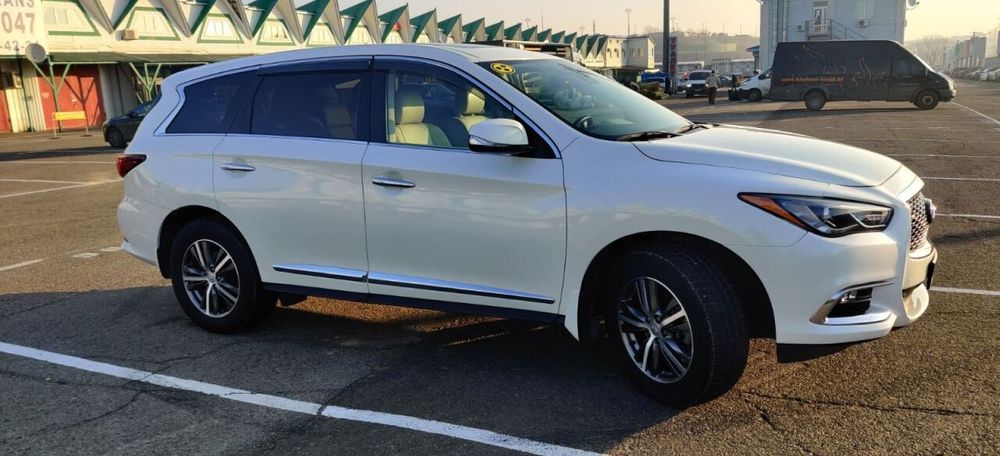 Продам infiniti QX60 2020р
