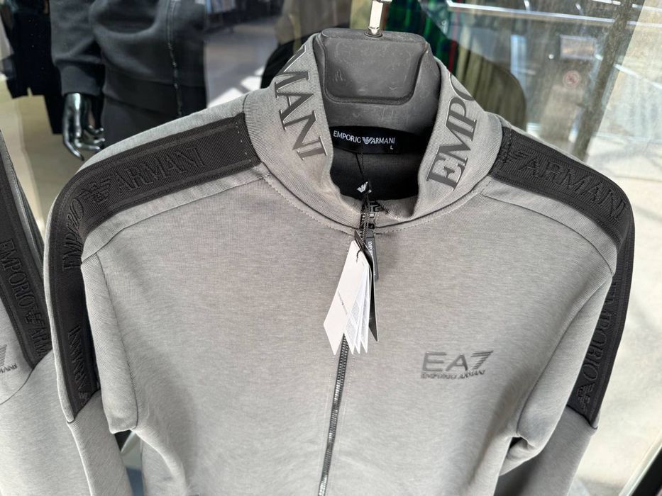 Emporio Armani костюм спортивный мужской брендовый оригинал