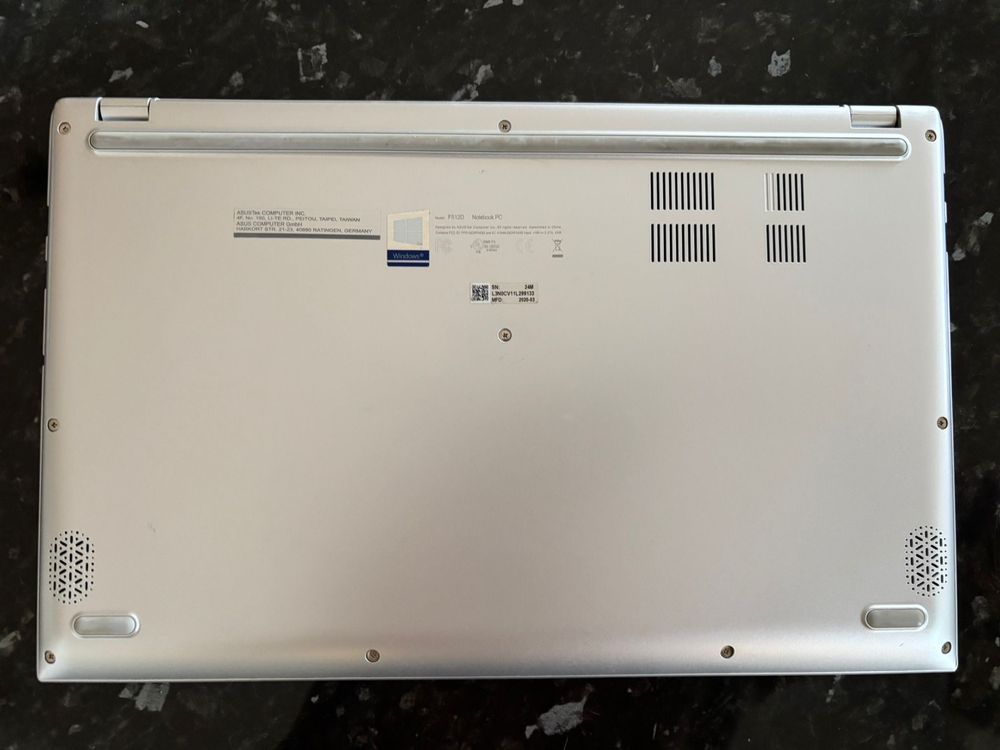 Asus VivoBook em bom estado