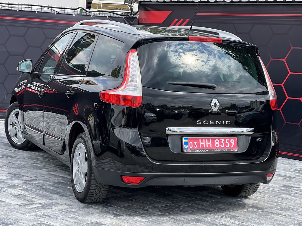 Renault Grand Scenic Bose из Швейцарии