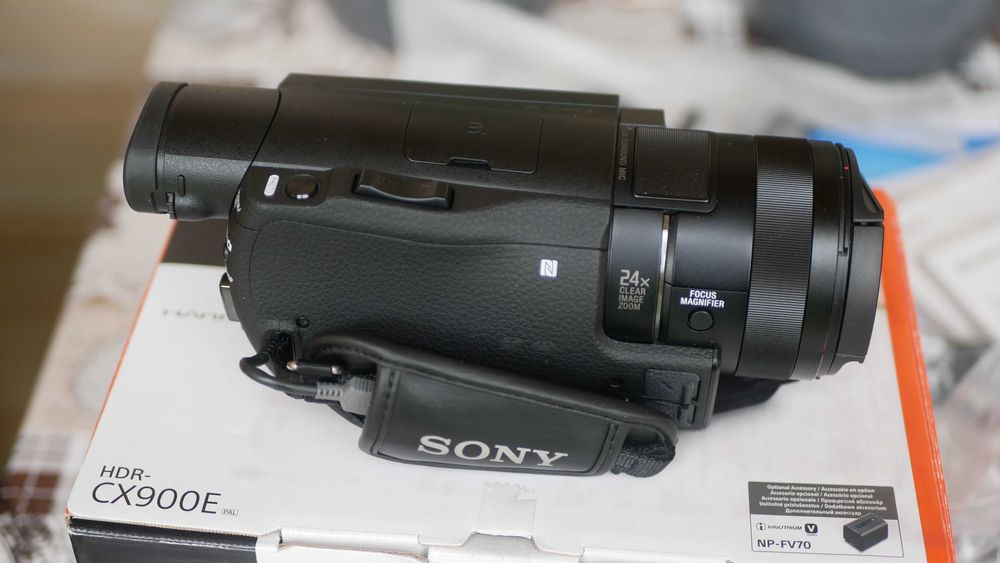 Kamera cyfrowa SONY HDR-CX900E. Ekstra stan. Dodatki. Atrakcyjna cena.