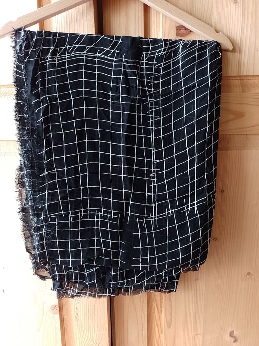 Kawałek materiału. Tkanina. Resztki krawieckie