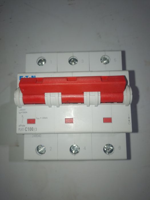 Автоматичний вимикач 100A 20kA 3 полюси тип C PLHT-C100/3 Eaton (Moell