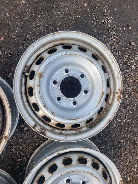 Felgi 16 Hyundai H1 TRAVELLER CARGO H300 Mitsubishi Kia 6x139,7 ET56