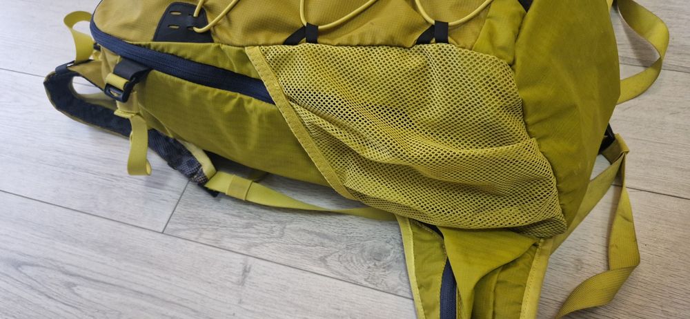 Salomon  25 L.        .