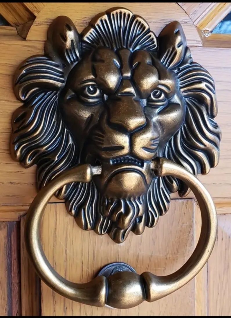 Aldraba / Puxador de Porta Leão