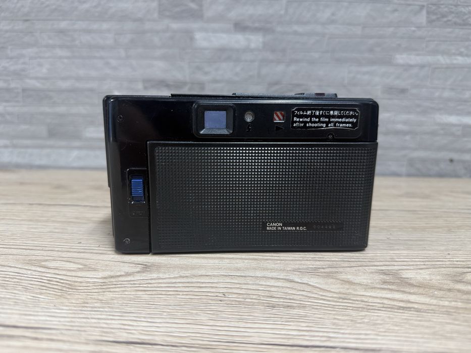 Плівковий фотоапарат Canon AF35M