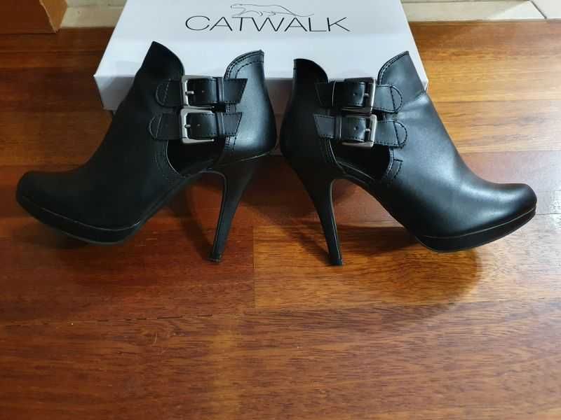 Eleganckie botki Catwalk na wysokim obcasie rozm. 36
