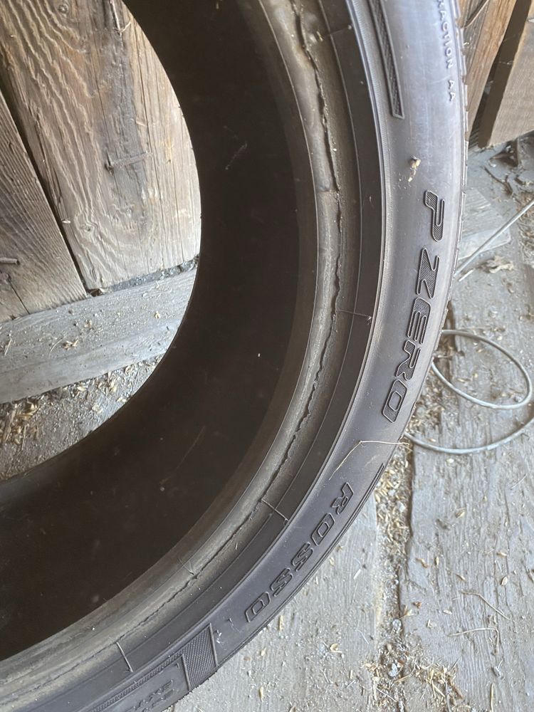 Opona pojedyncza Pirelli PZero Rosso 235/45/17 4mm
