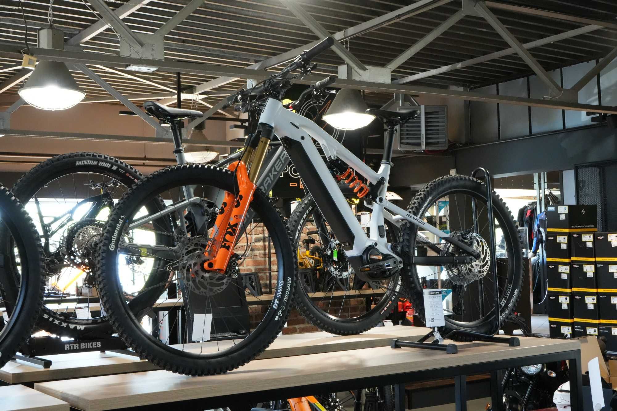 Rower Elektryczny Ebike Raymon Trailray 180 Ultra Rozmiar M