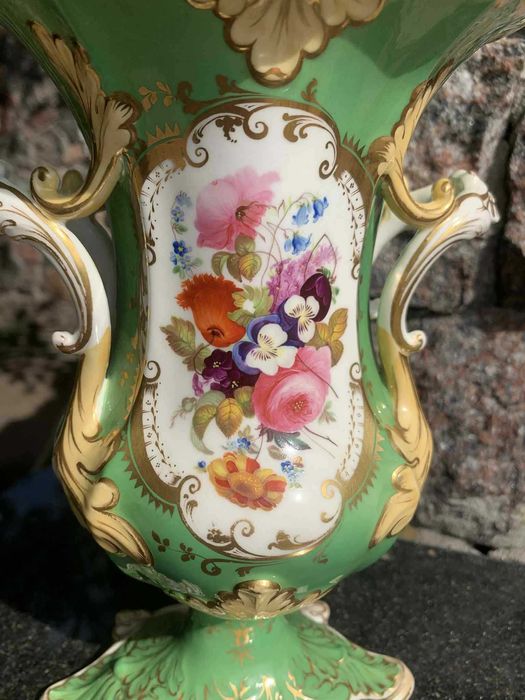 Антикварні вази. Старовинні вази