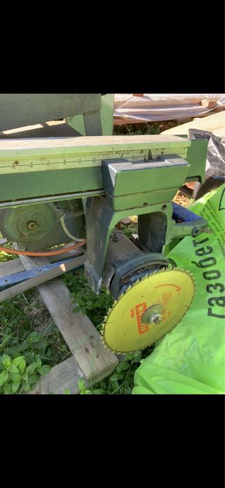 Продам станки столярные .Тарцовка,обрезной,долбежный