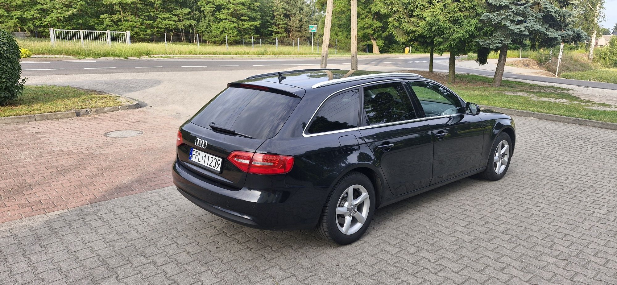 Sprzedam Audi A4 b8 2.0 tdi 2013 rok