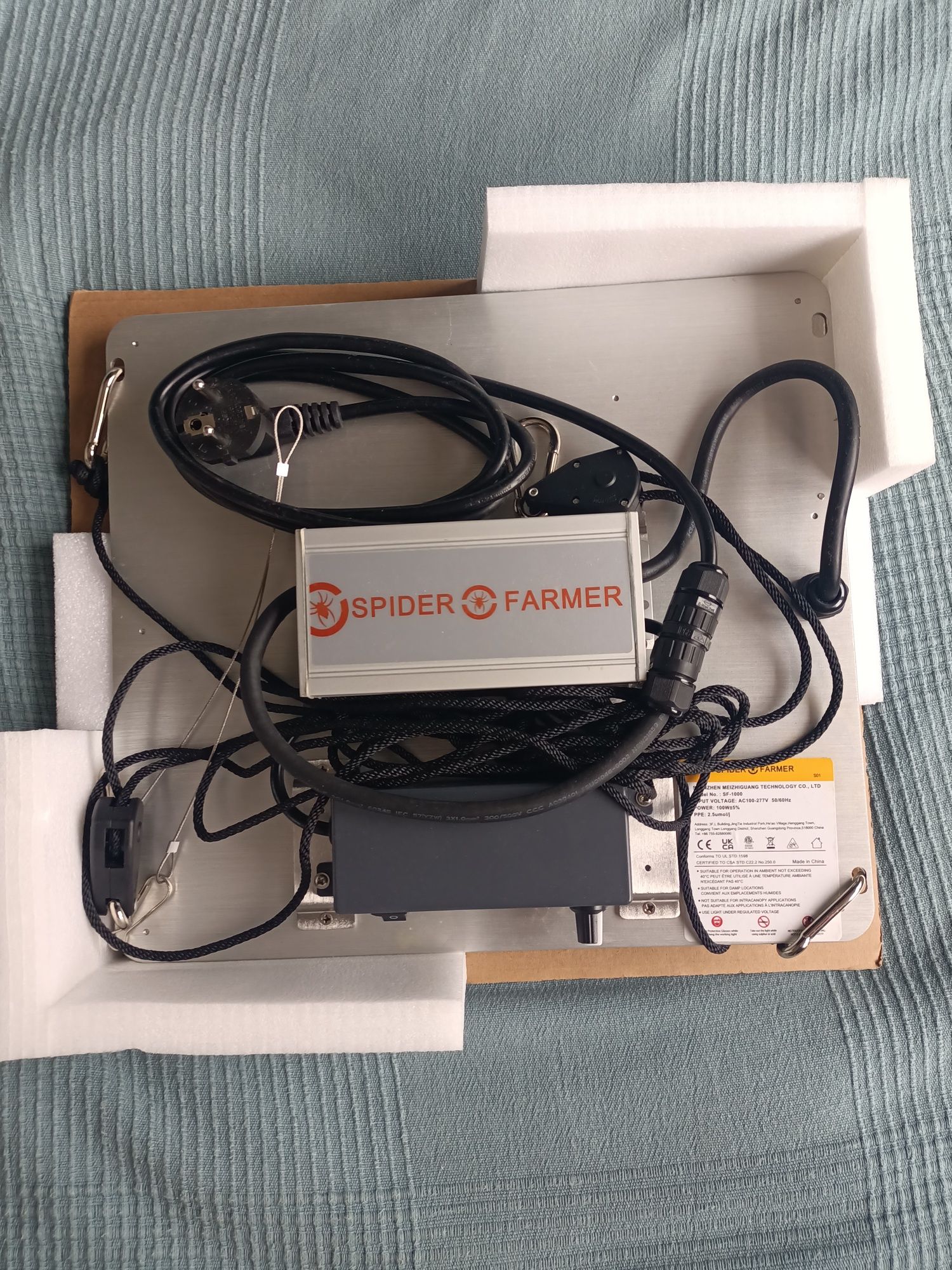 Lampa LED Spider Farmer SF-1000 – 100W, stan idealny, użyta raz