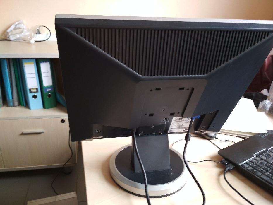 ПРОДАМ компьютер с монитором