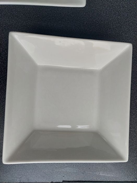 Conjunto pratos brancos