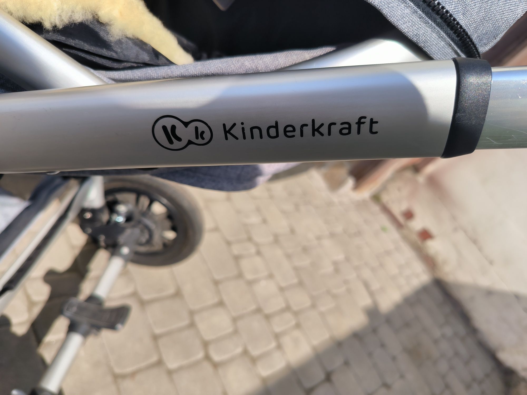 Продам детскую коляску kinderkrafl