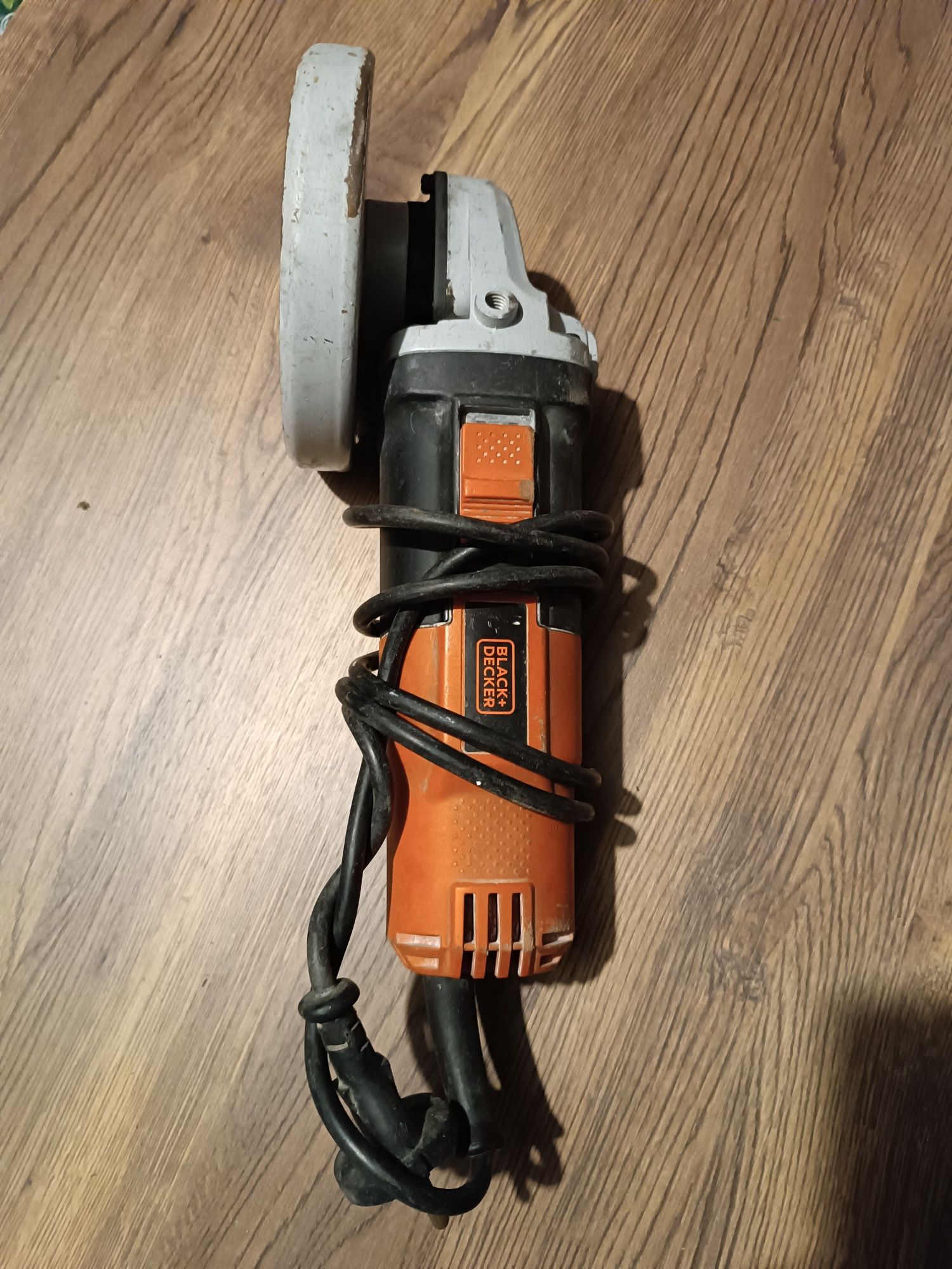 Szlifierka kątowa Black&Decker