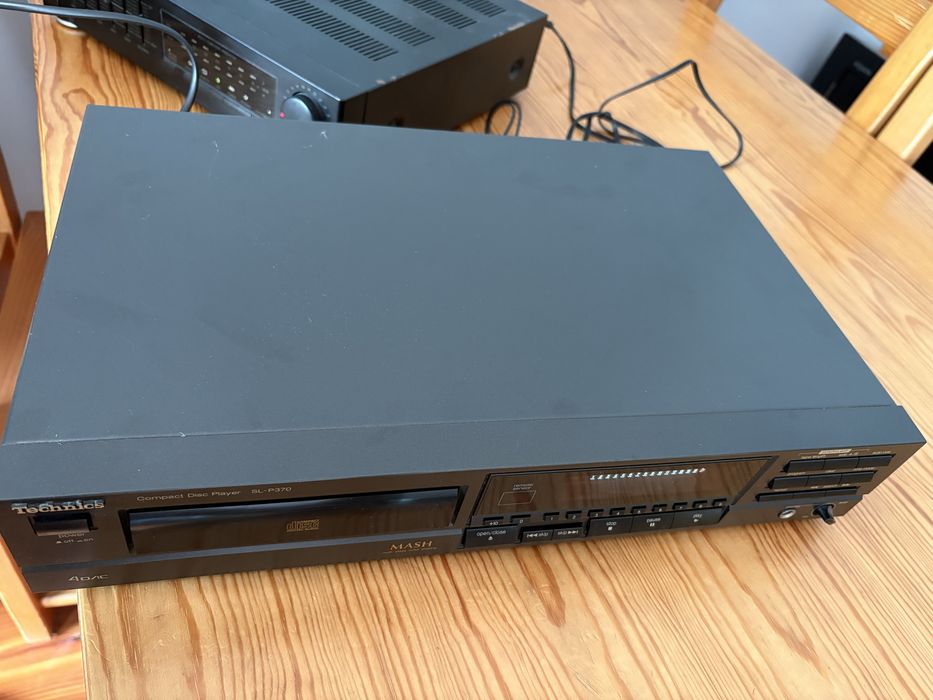 Odtwarzacz CD Technics SL-P370