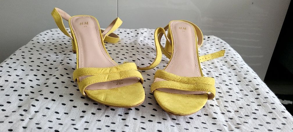 Buty z odkrytymi palcami  na obcasie seledynowe h&m rozmiar 39