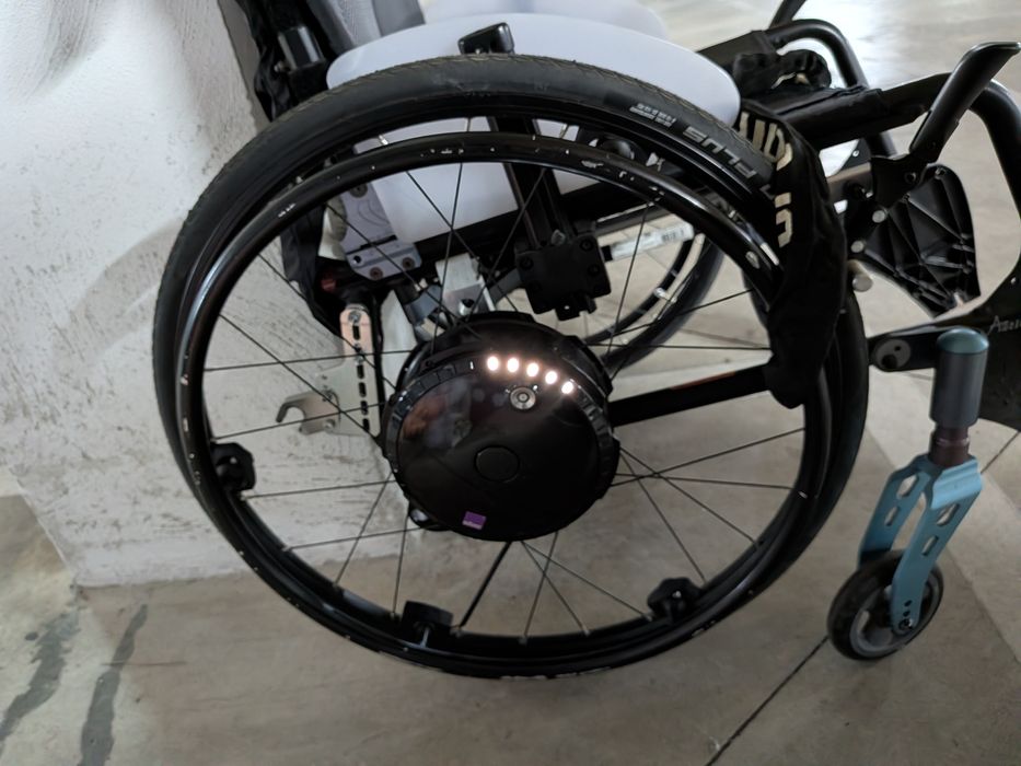 Cadeira de rodas Invancare Action 5 Twion