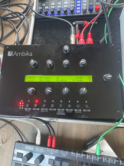 Syntezator polifoniczny ambika mutable instruments