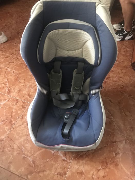 Cadeiras de bebé para auto + refeições (2 pelo preço de 1)