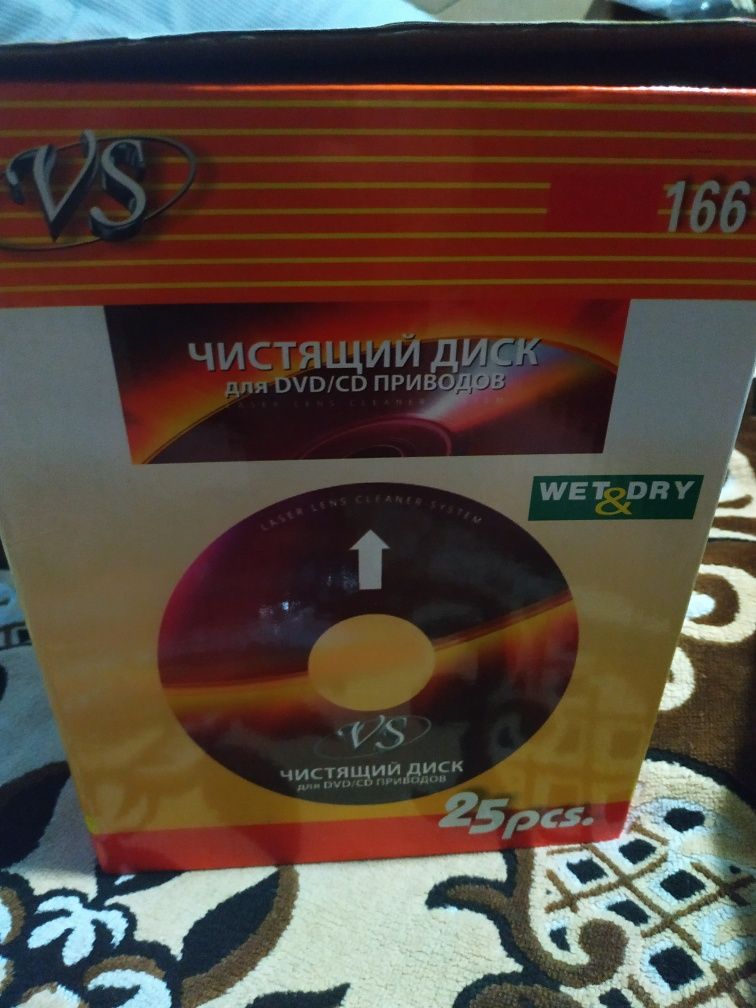 Чистящий диск VS для чистки CD/DVD приводов с жидкостью.Новый.