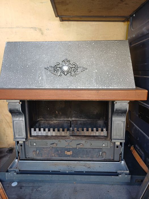 Чугунный камин.Буржуйка