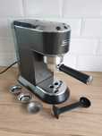Ekspres kolbowy DELONGHI Dedica Style EC685.BK