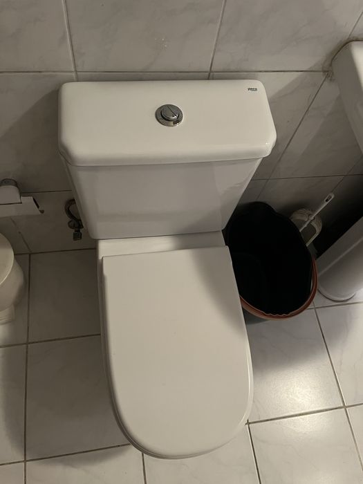 Conjunto de louça de casa de banho