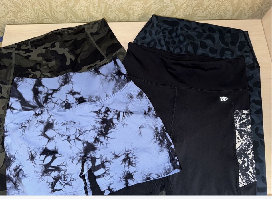 Лосини, шорти для фітнесу