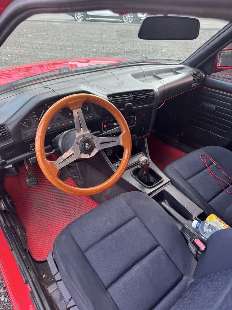 Bmw e30 1986 ракета